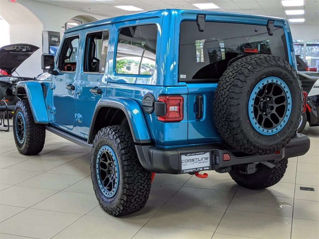 Blue_Mopar_Wrangler_3.jpg