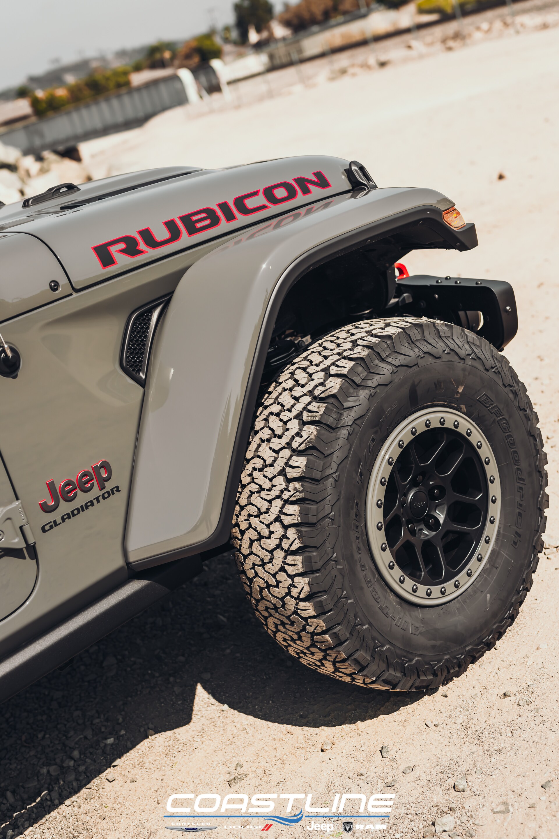 200632_Jeep_Gladiator_Rubicon_Grey_Website-14.jpg