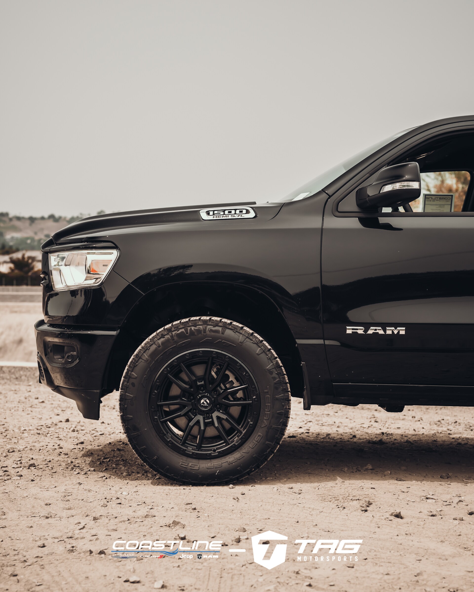20R0132_Ram_1500_Black_with_TAG_Package_IG-27.jpg