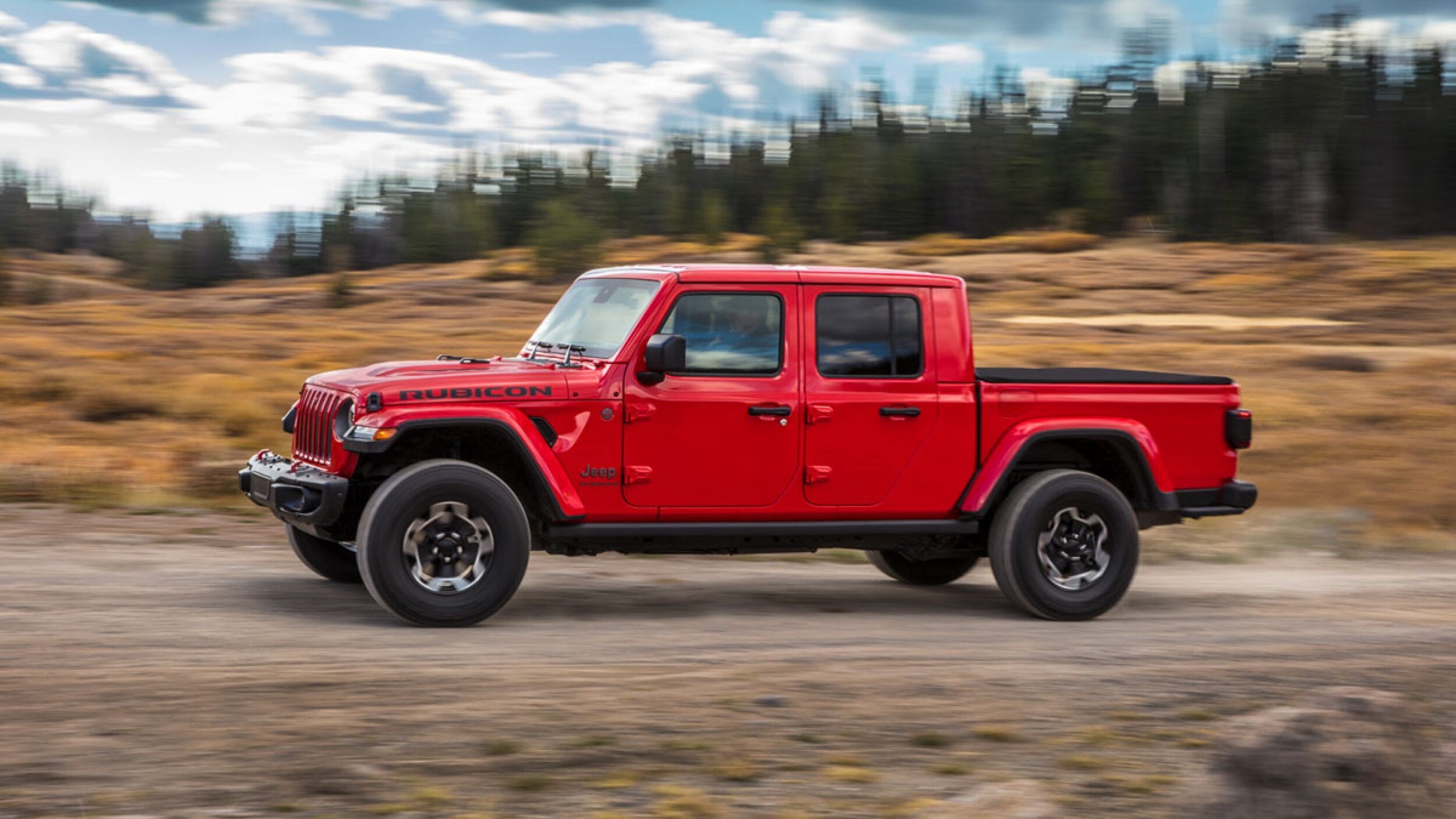 2020-Jeep-Gladiator-Gallery-Exterior-Rubicon-Side-Profile-Driving.jpg.image.2880.jpg