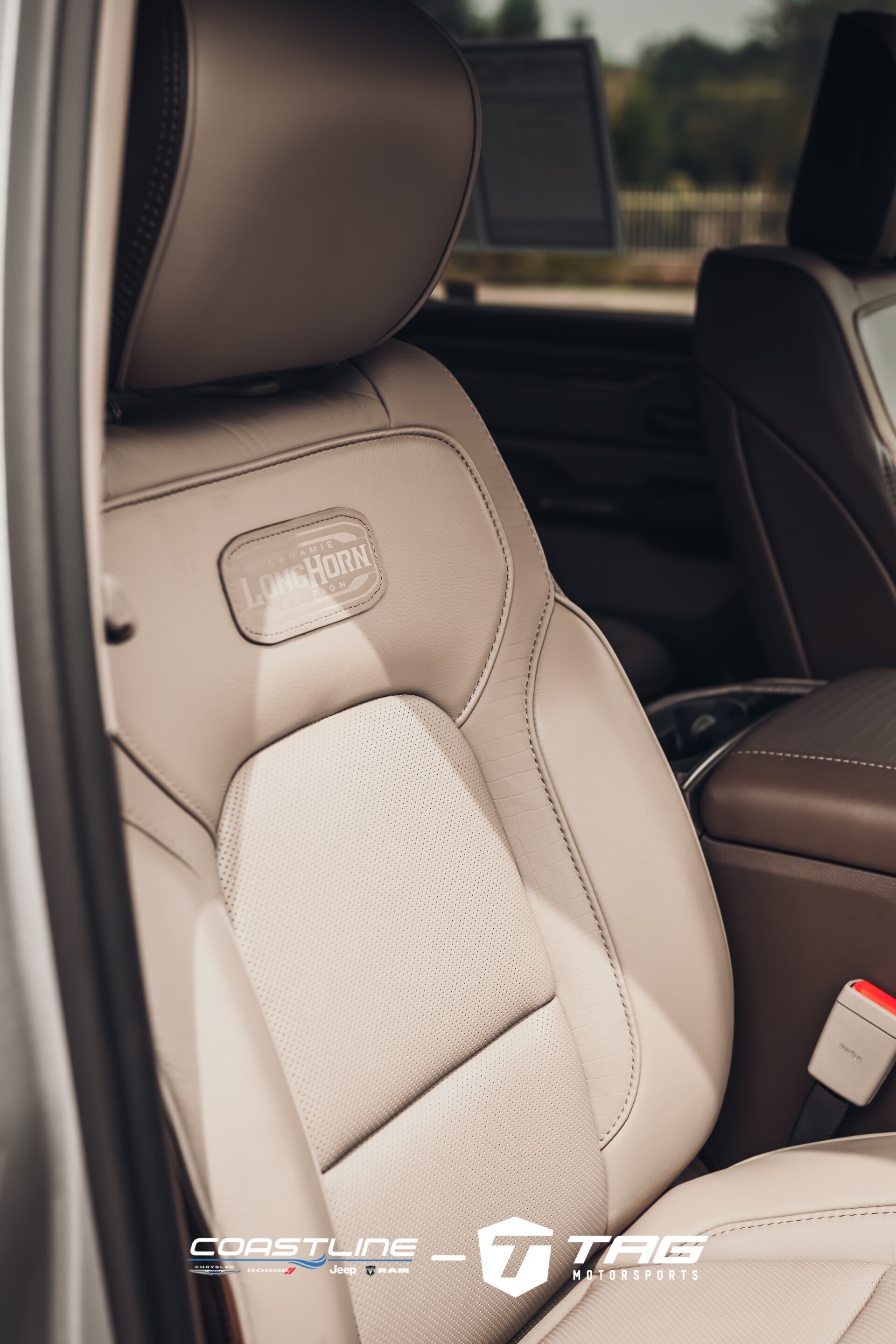 20R0420_Ram_1500_Silver_with_TAG_Package_(Interior_Nice)Website-27.jpg
