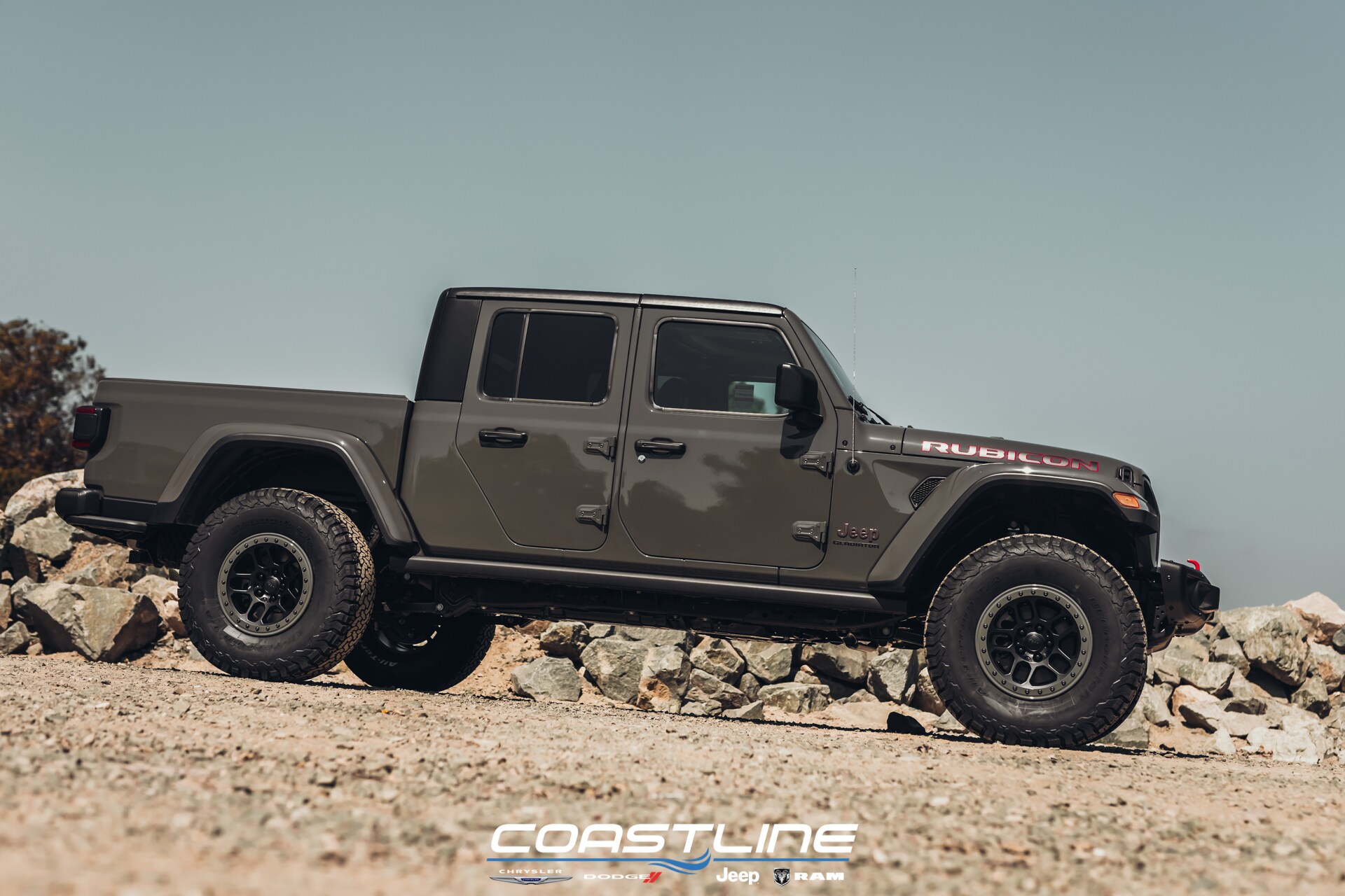 200632_Jeep_Gladiator_Rubicon_Grey_Website-10.jpg
