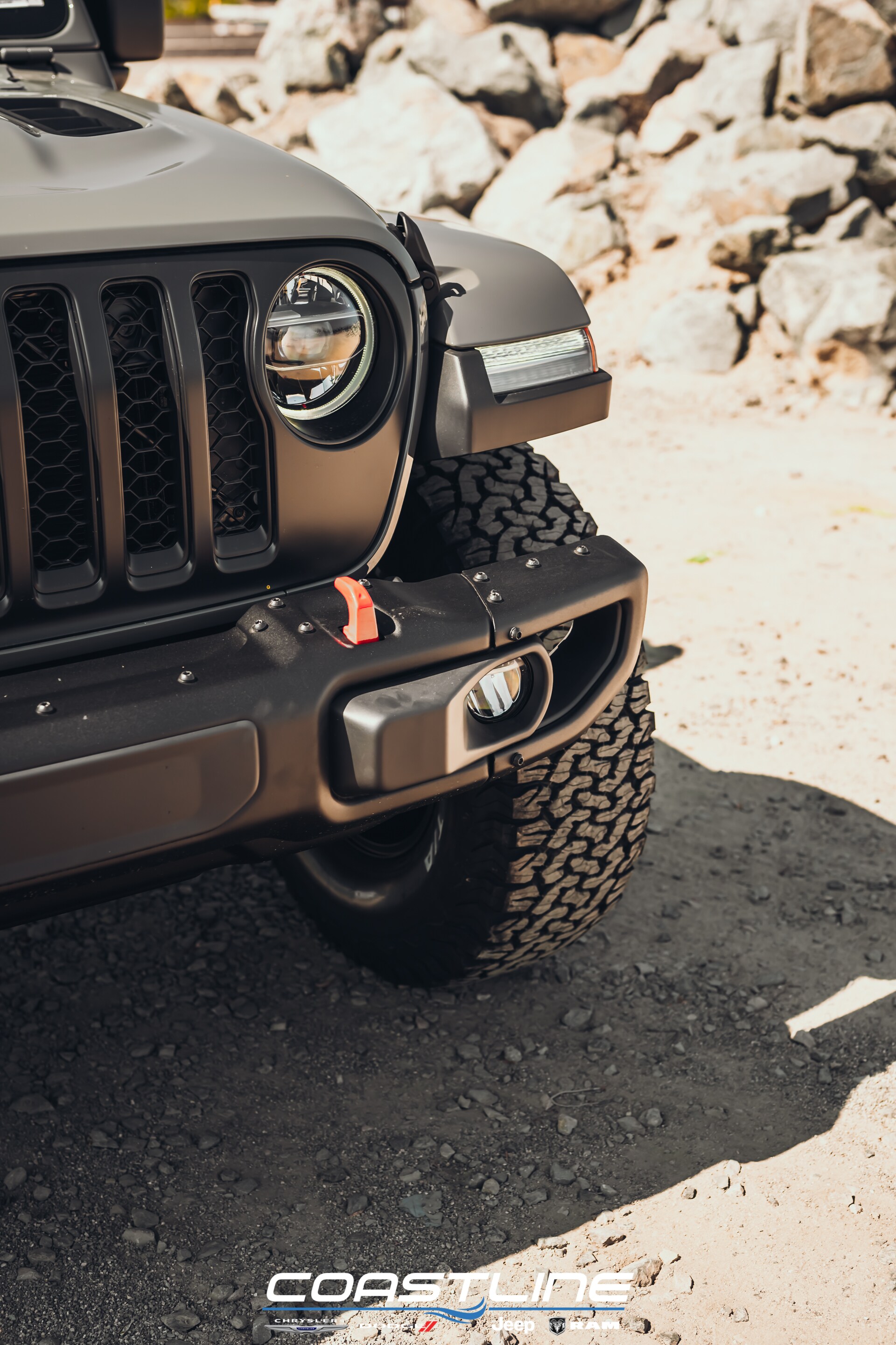200632_Jeep_Gladiator_Rubicon_Grey_Website-29.jpg