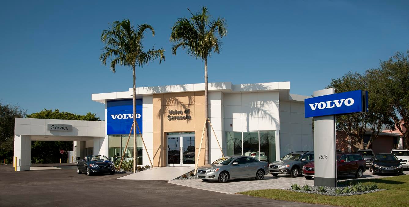 Volvo Dealership - SUV Volkswagen Tiguan