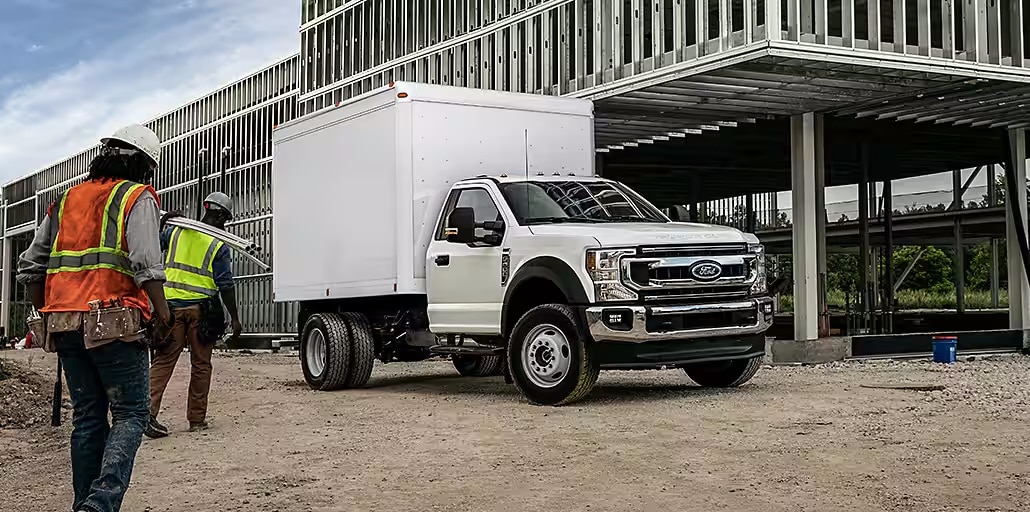 super-duty-chassis-option-cube-body.jpg