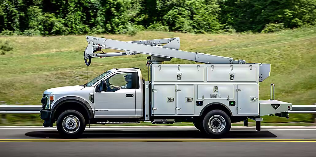 super-duty-chassis-option-utility-body.jpg