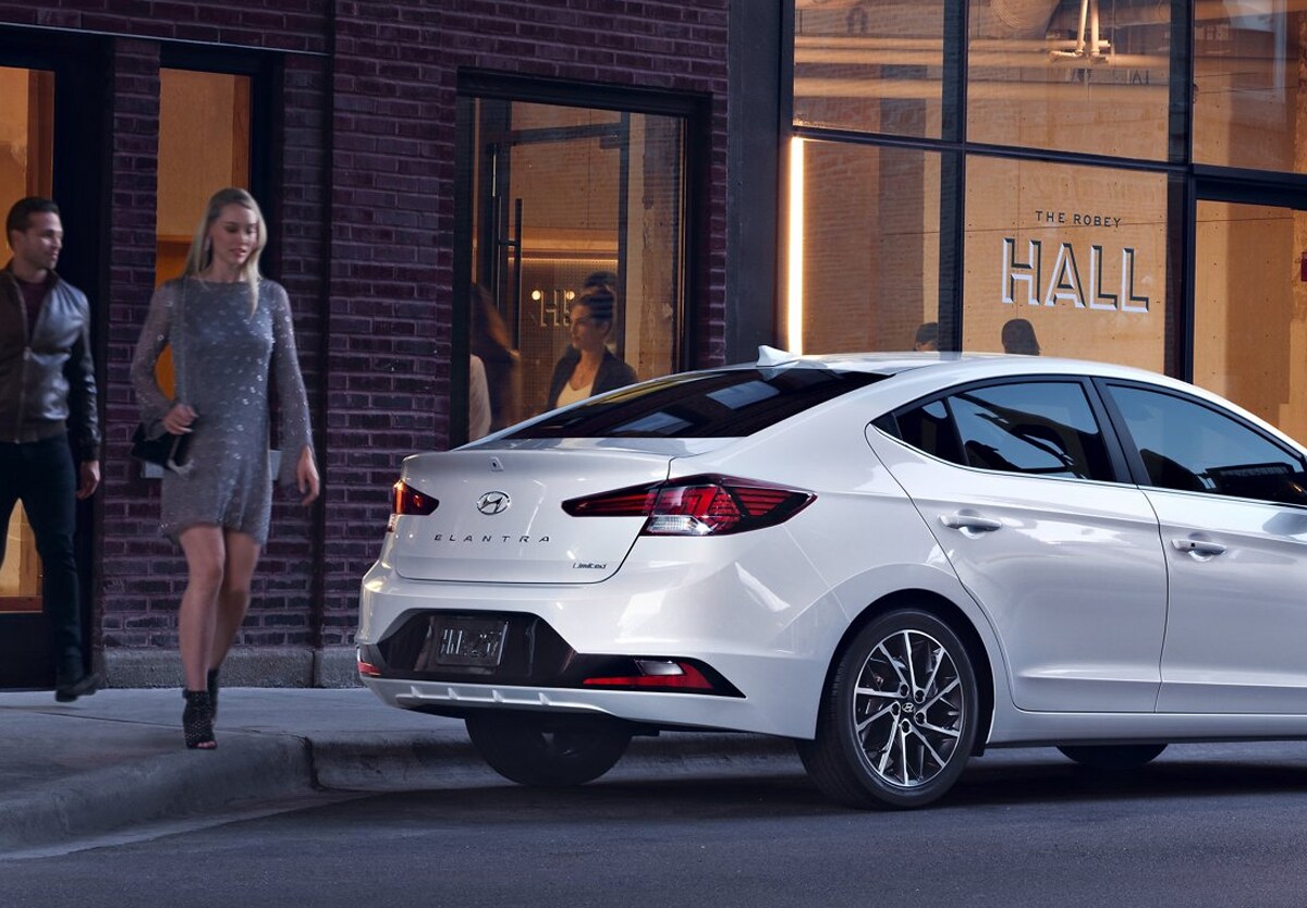 2020-Elantra-exterior-01.png