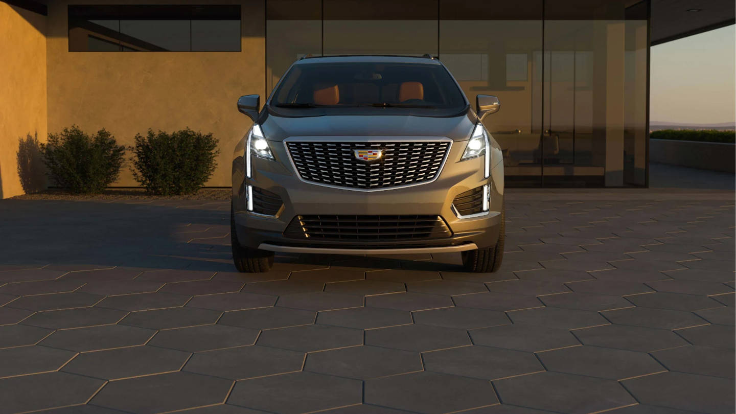 2023 Cadillac XT5 parked in a driveway