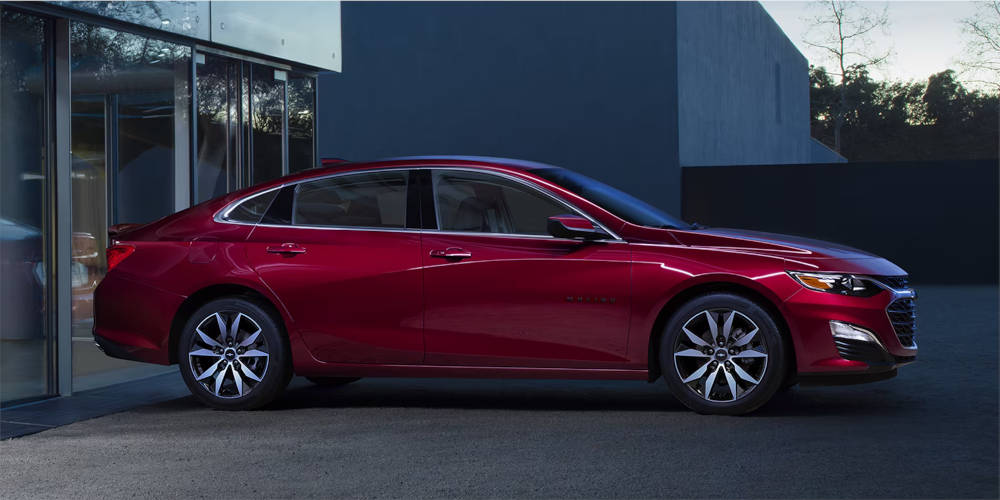 2024 CHEVY MALIBU parked