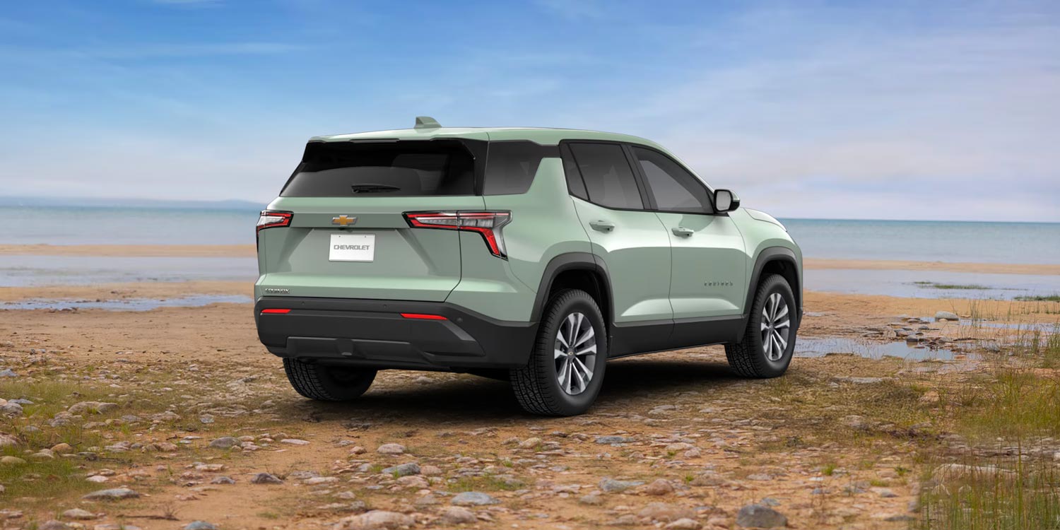 2025 Chevy Equinox LT back 2025 Chevy Equinox LT back