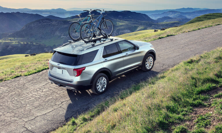2020 Ford Explorer carrying bikes on roof rack