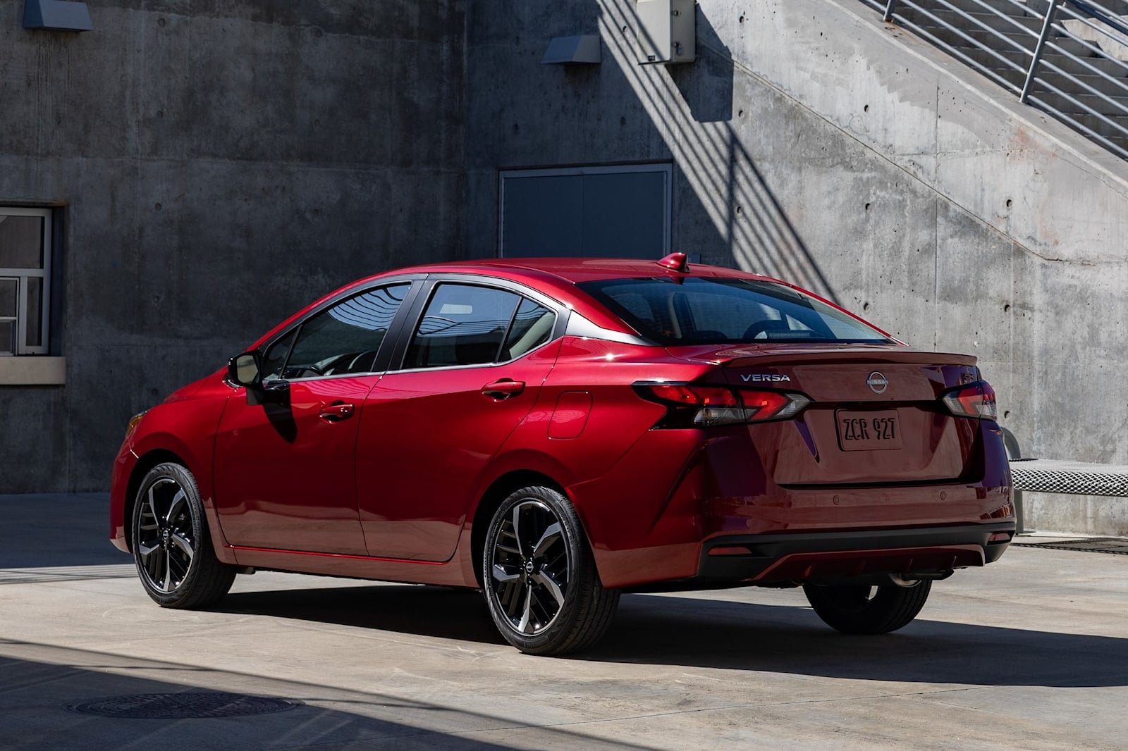 2023-nissan-versa-exterior.jpg