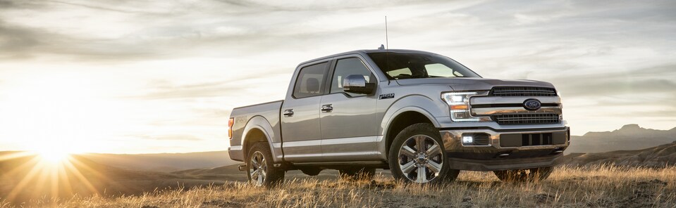 2018-Ford-F150-Lariat-CrewCab-Truck-L03.png