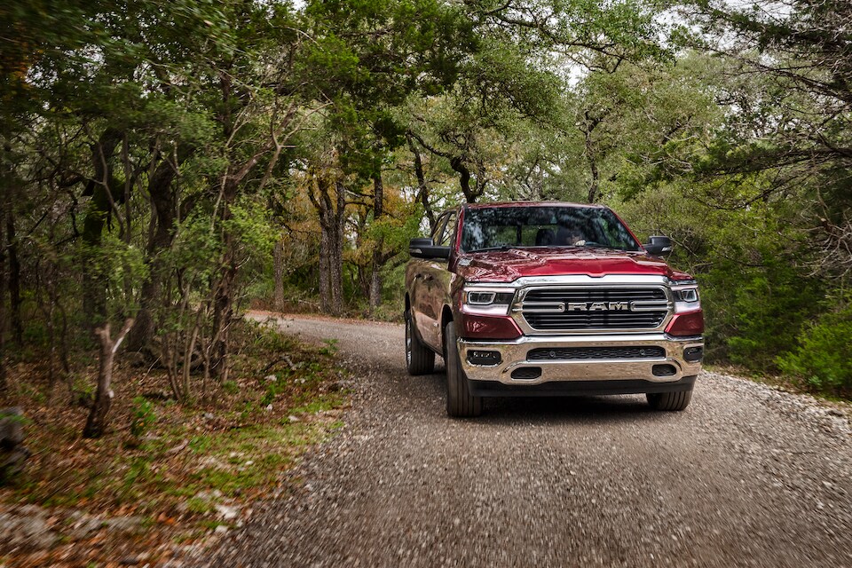 2019-RAM-1500-BigHorn-CrewCab-Truck-L10.jpeg dodge ram outdoor picture