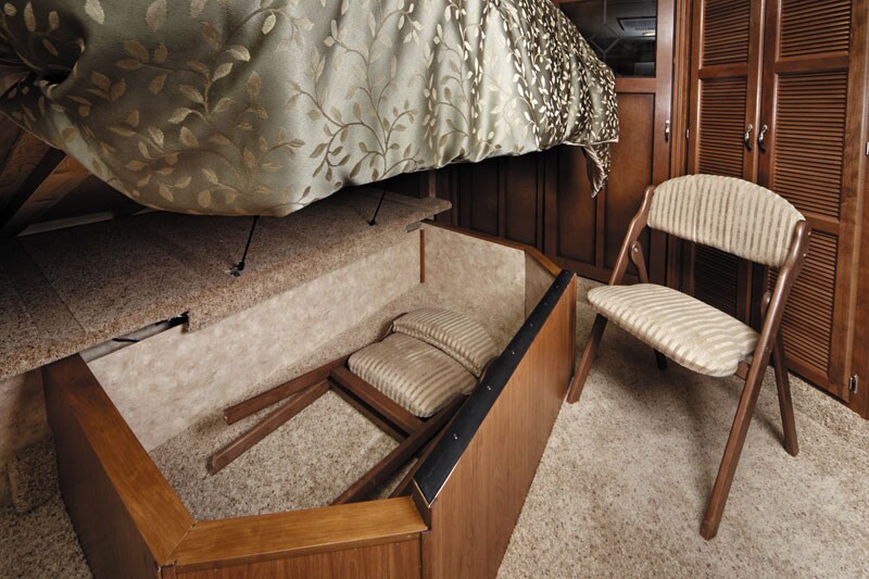 35ck_chairstow.jpg