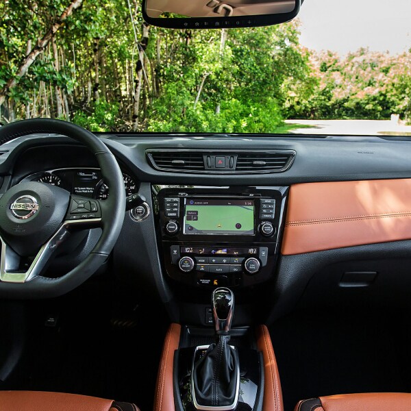 2019-Nissan-Rogue-SV-AWD-SUV-I02 (2).jpg New NIssan Rogue Interior Dash with orange accents