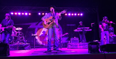 county-ford-tracy-lawrence.jpg