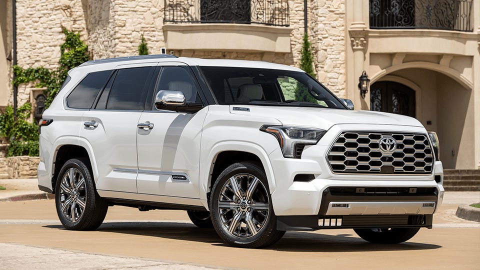 2023_Toyota_Sequoia_FD_6.jpg