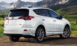2017-Rav4-SUV_02.jpg