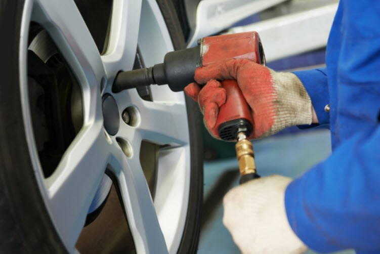 Cadillac tire service