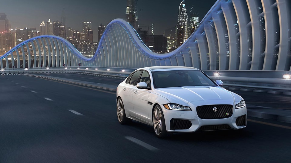 2017-Jaguar-XF-Sedan-L01.png