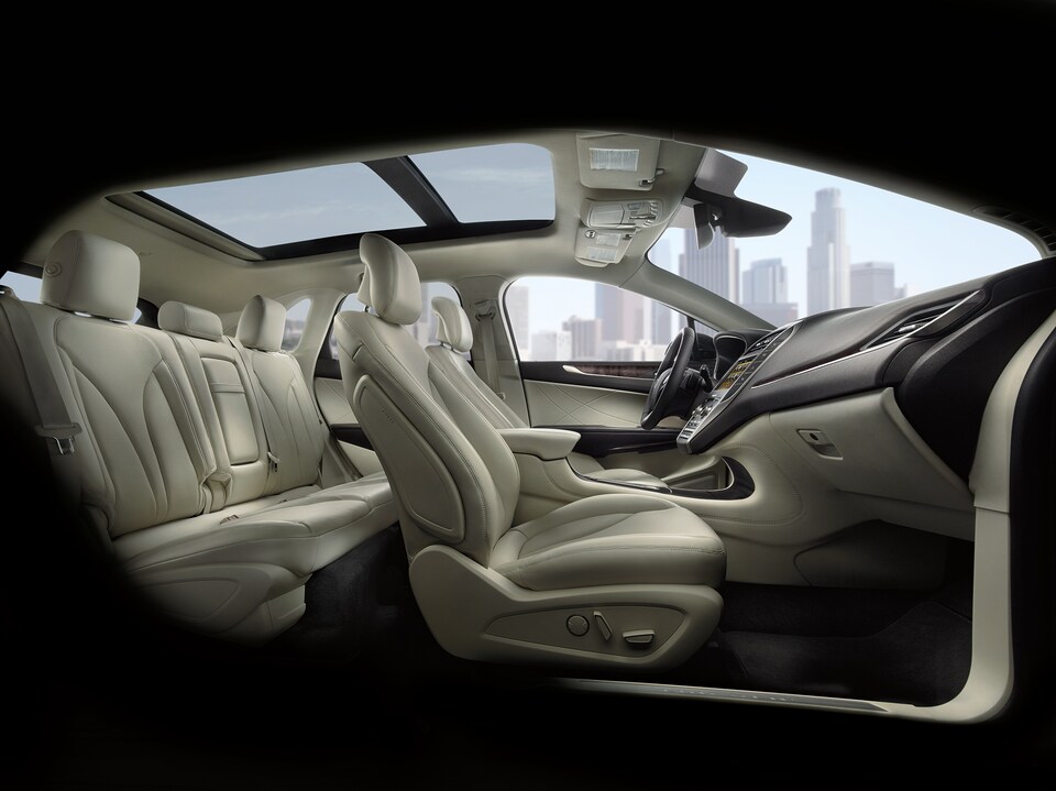 2018-Lincoln-MKC-Interior-I01 .png
