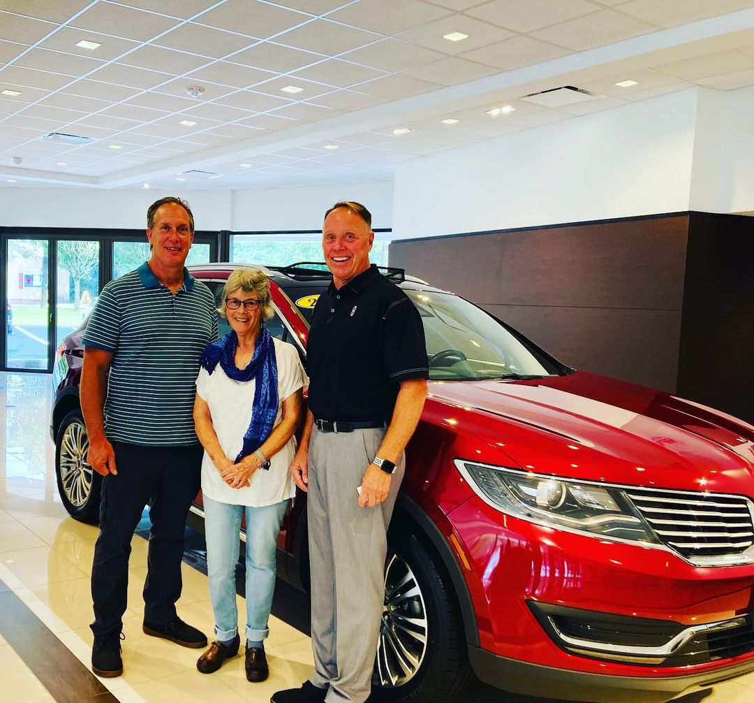 Art picture crest.jpeg