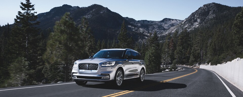 2020-Lincoln-Aviator-GrandTouring-SUV-L02.png
