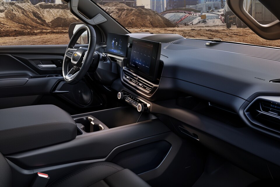 2024-Chevrolet-SilveradoEV-Prototype-Truck-I03.jpeg