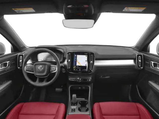 New Volvo XC40 Interior.jpg