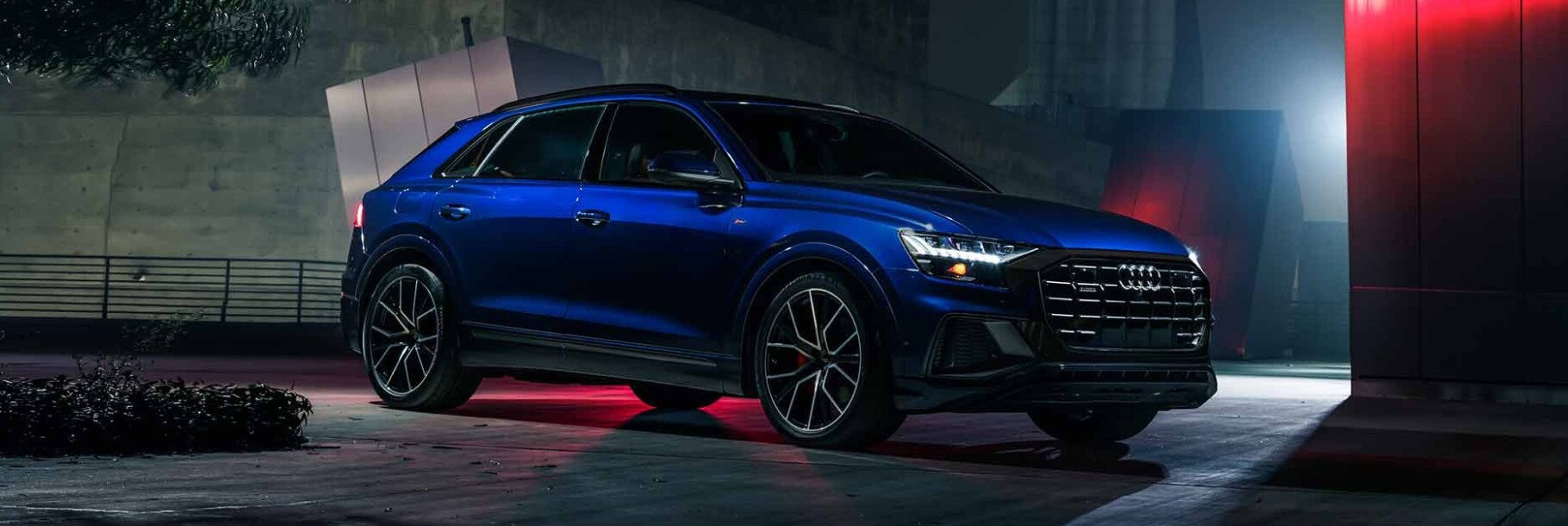Audi-Q8-blue