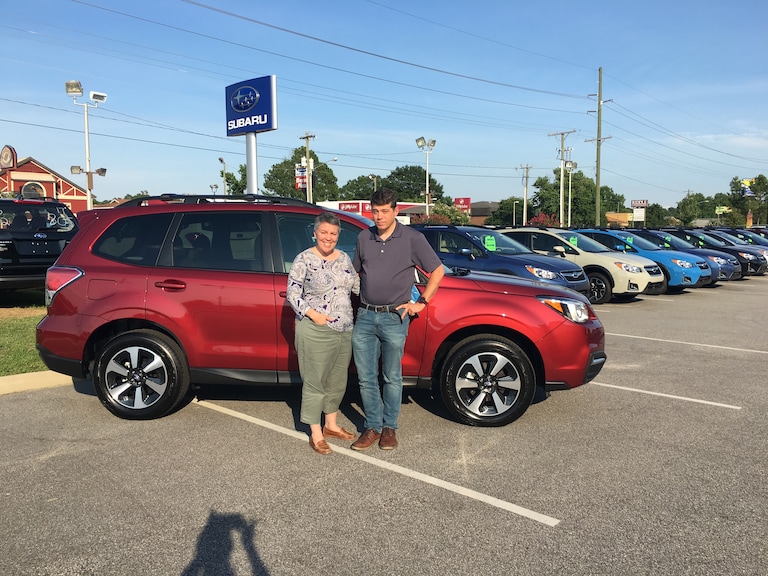 Mr & Mrs Munro with their new 2017 Forester.JPG