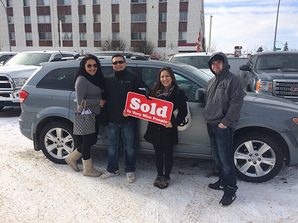 happy-suv-crossover-customers.jpg
