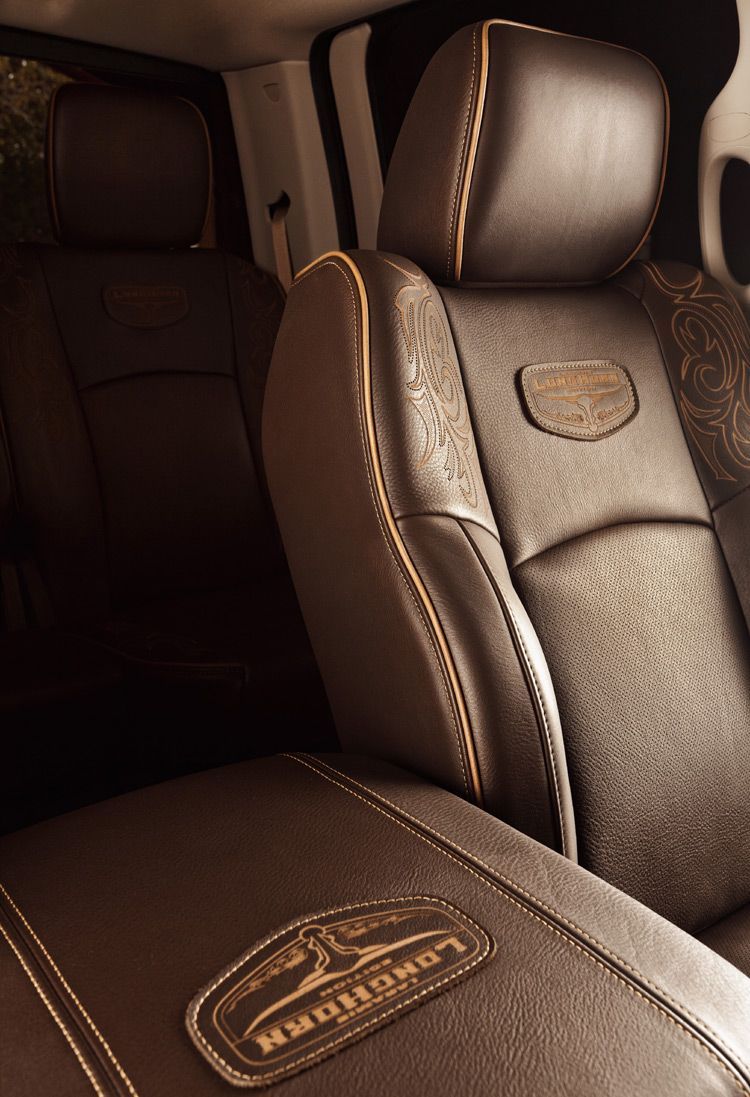 2011-ram-laramie-longhorn-seat-and-center-console.jpg