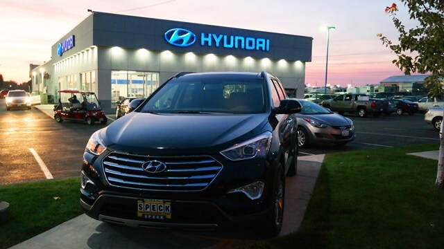 Speck_Hyundai_Pasco_Building_Night1.jpg