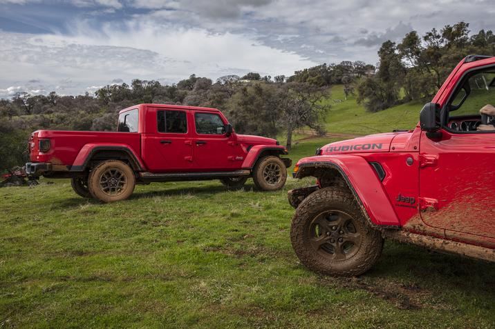 2020 Jeep Gladiator Overland and Rubicon.jpg