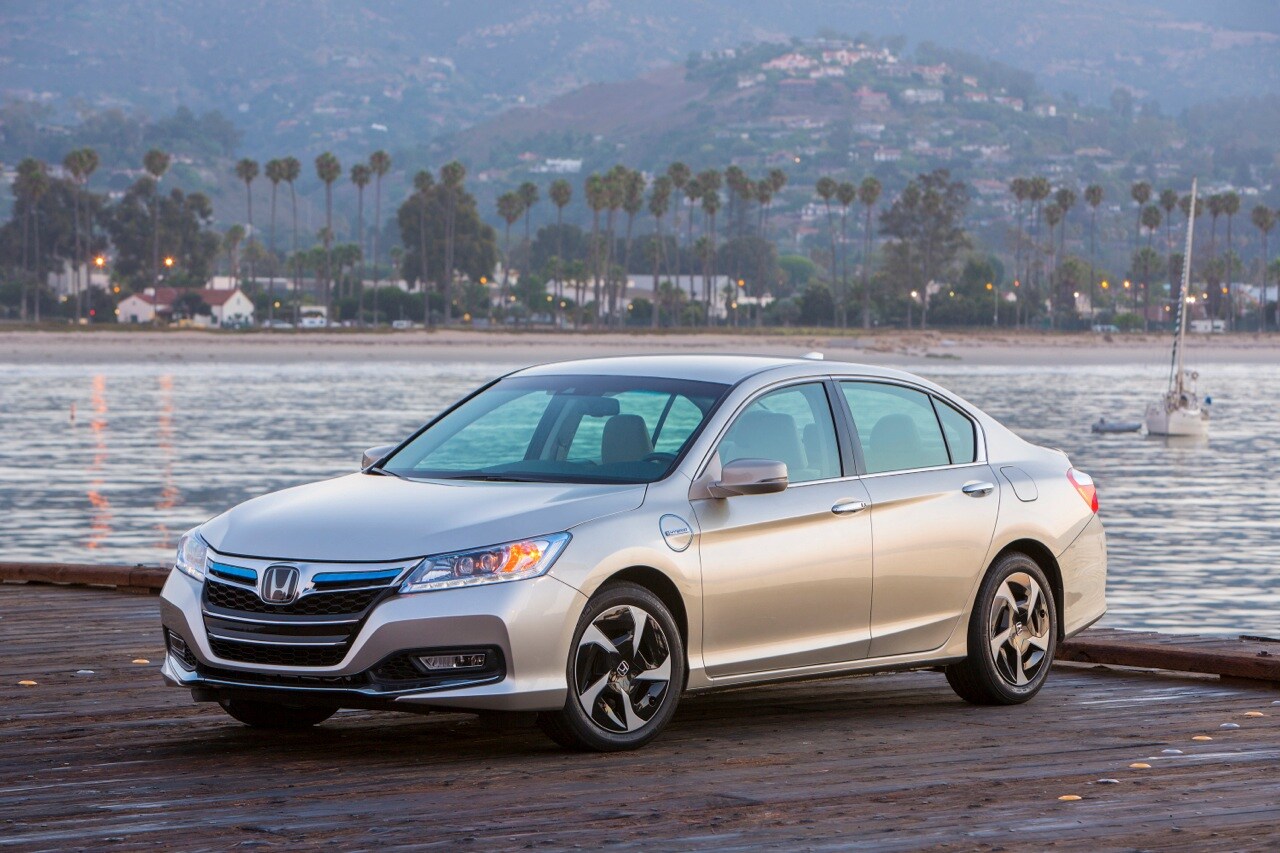 2014-honda-accord-phev-190-.jpg