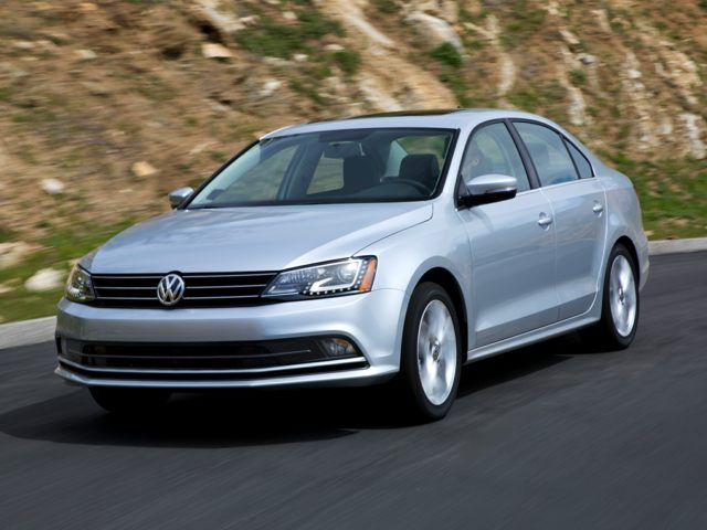 2017 Volkswagen Jetta Moving.jpg