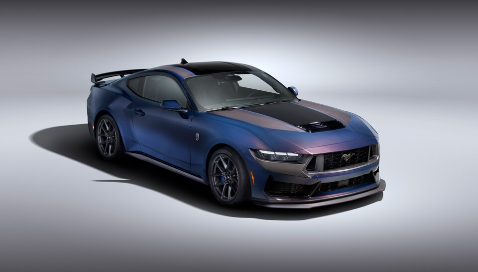 2024-Ford-Mustang-DarkHorse-Coupe-L09.png