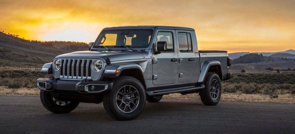 2020-Jeep-Gladiator-Overland-Truck-L02.jpeg