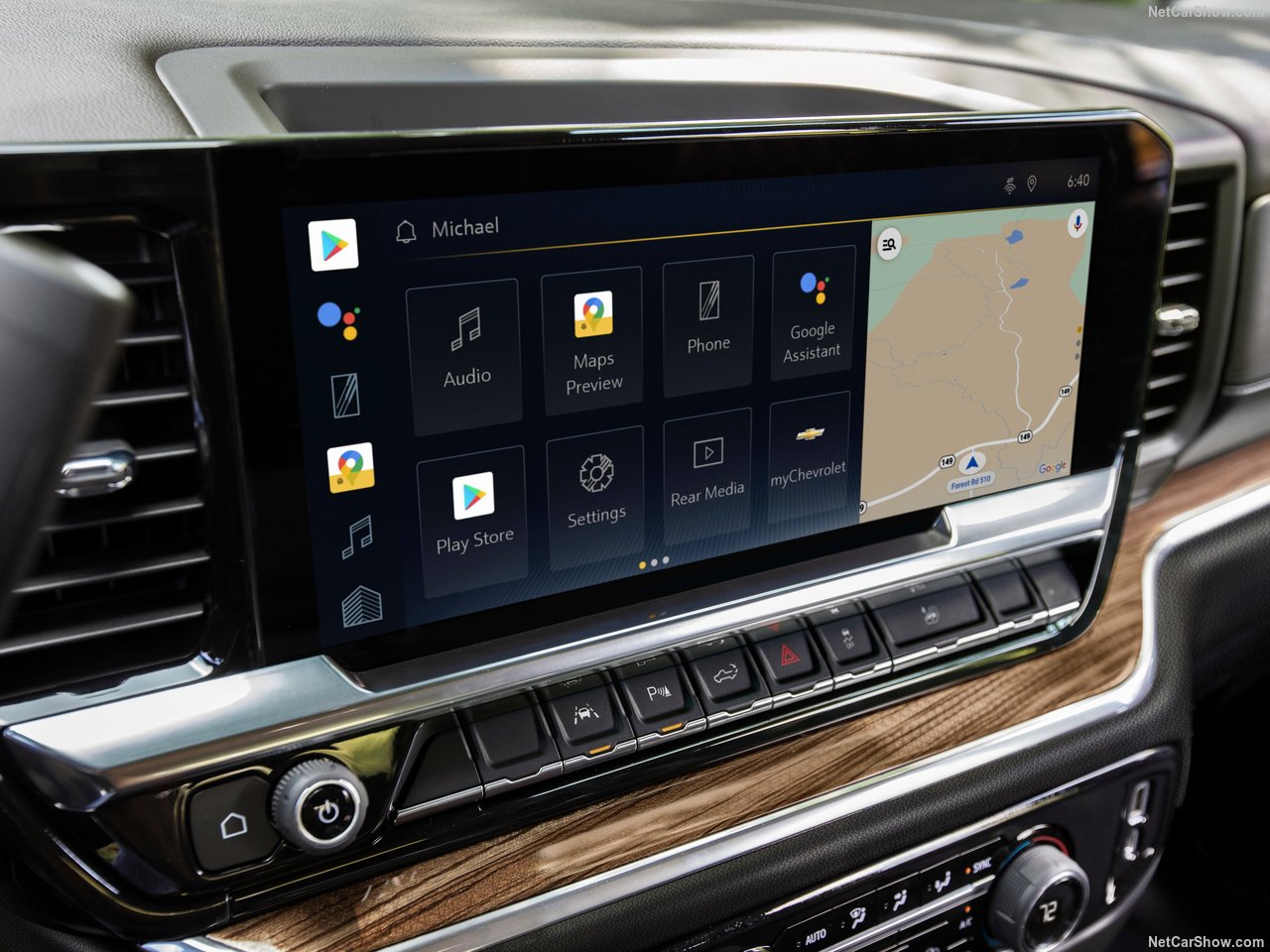 Large 13.4-inch touchscreen displaying 14-camera view system