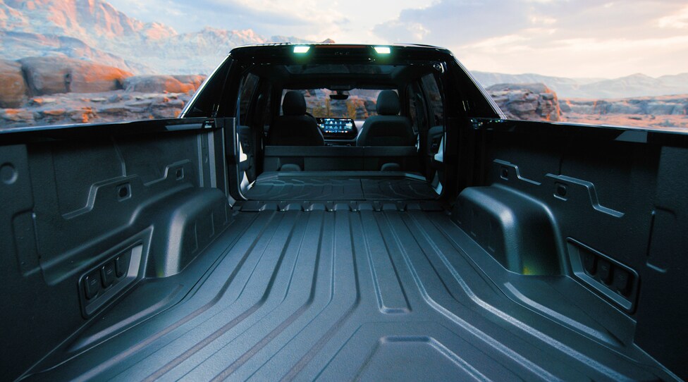 2022-Silverado-EV-6.PNG chevy-silverado-ev-truck-bed