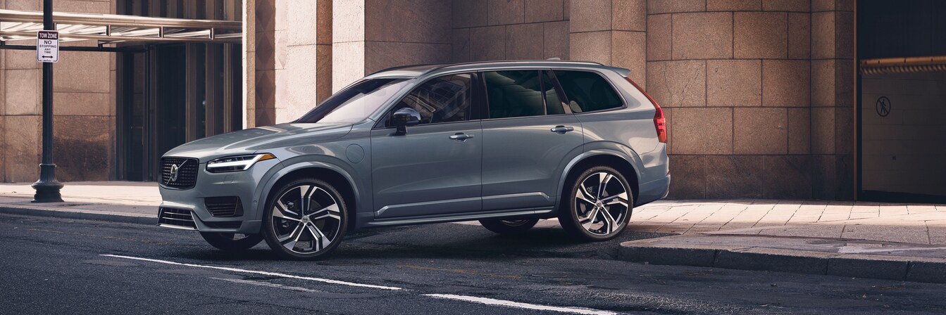 Volvo 2022 XC90_R-DESIGN 1.png