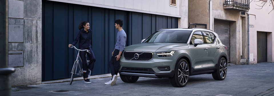 2019 Volvo XC40 Momentum 2019 Volvo XC40 Momentum
