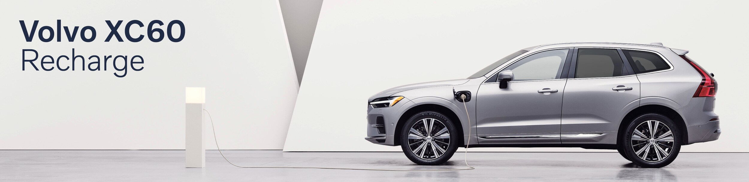 Volvo 2022 XC60_recharge_Hero .png