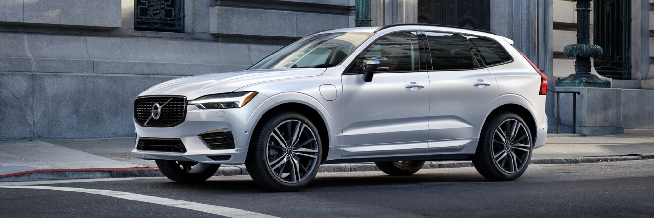 Volvo 2022 XC60_Recharge_R-Design 1.png