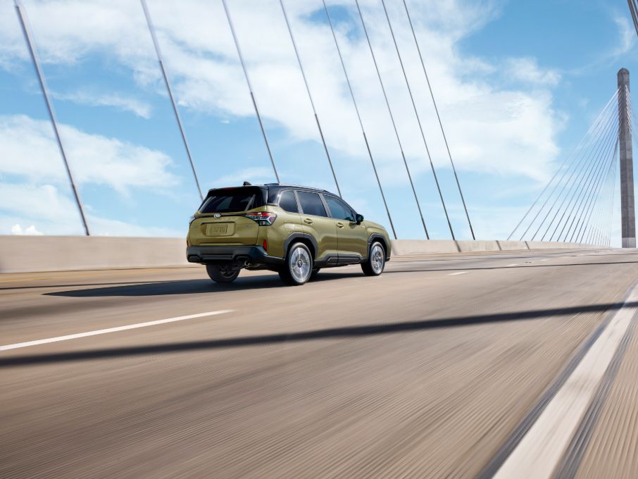 2025-Subaru-ForesterHybrid-Touring-SUV-L04%20(1).jpg