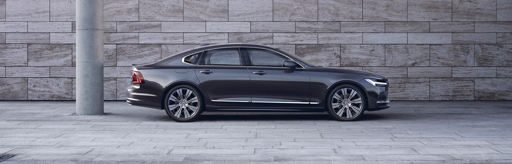 2021-Volvo-S90-banner.png