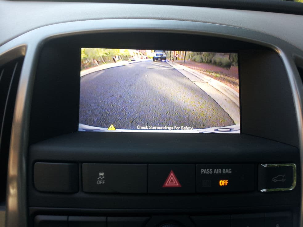 crr-2013-buick-verano_rear-view-camera.jpg