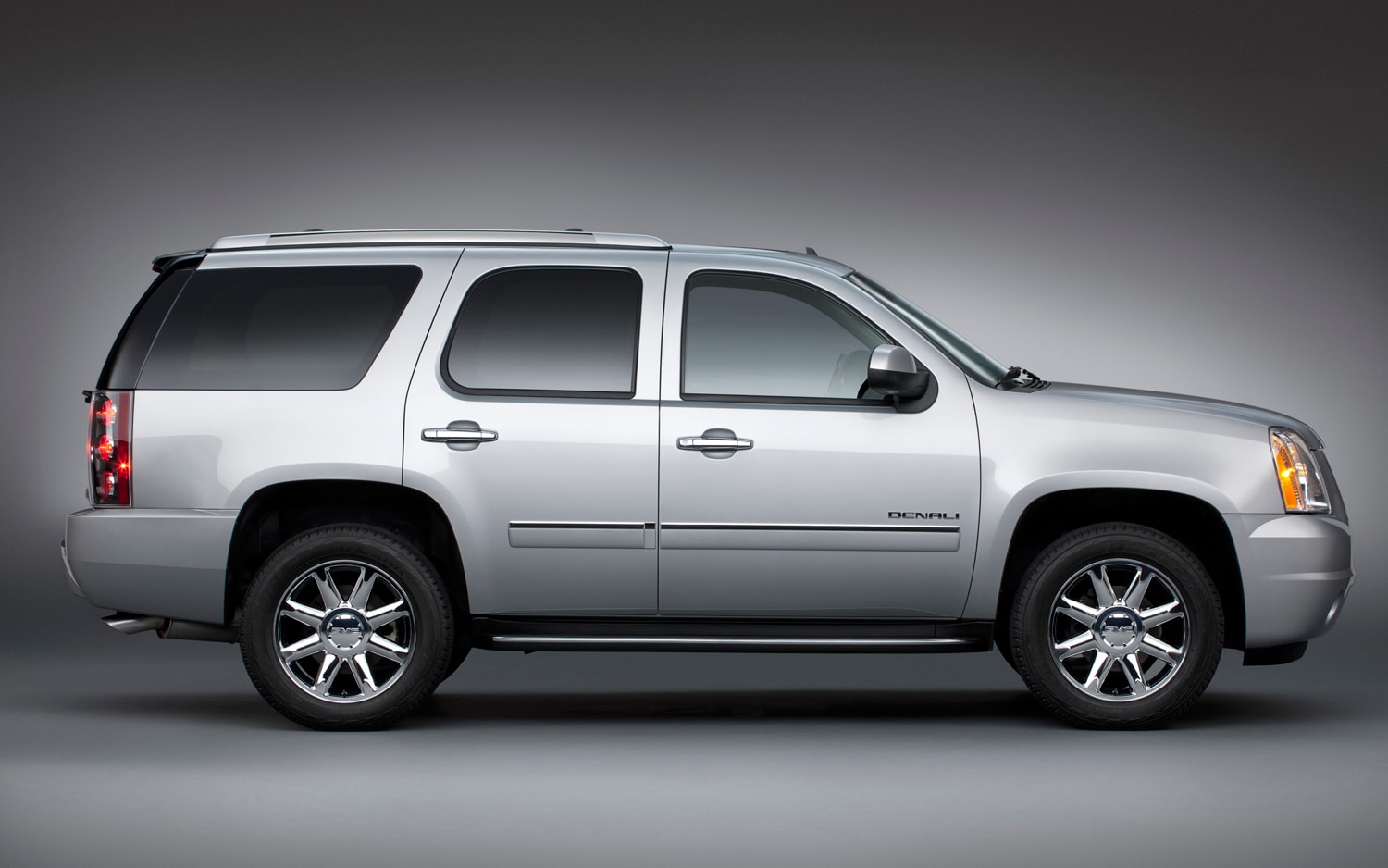 2013-GMC-Yukon-Denali-side-profile.jpg